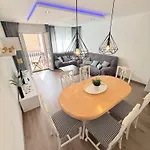 O Fogar Da Chiquilla - Piso Premium - 8 Pax- Vistas Al Mar Y Parking Apartment Bueu