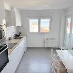 O Fogar Da Chiquilla - Piso Premium - 8 Pax- Vistas Al Mar Y Parking Apartment Bueu
